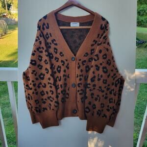 Old Navy Women's Oversized XXL Leopard Carmel/Black Cardigan